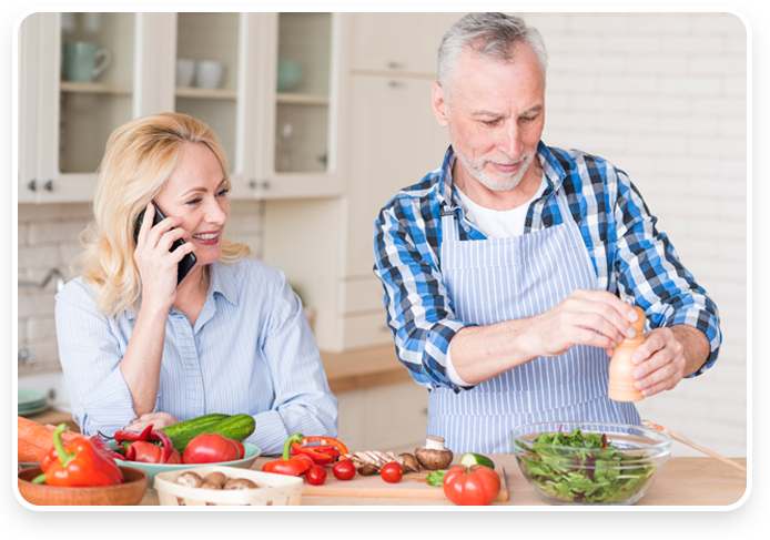 Pareja cocinando