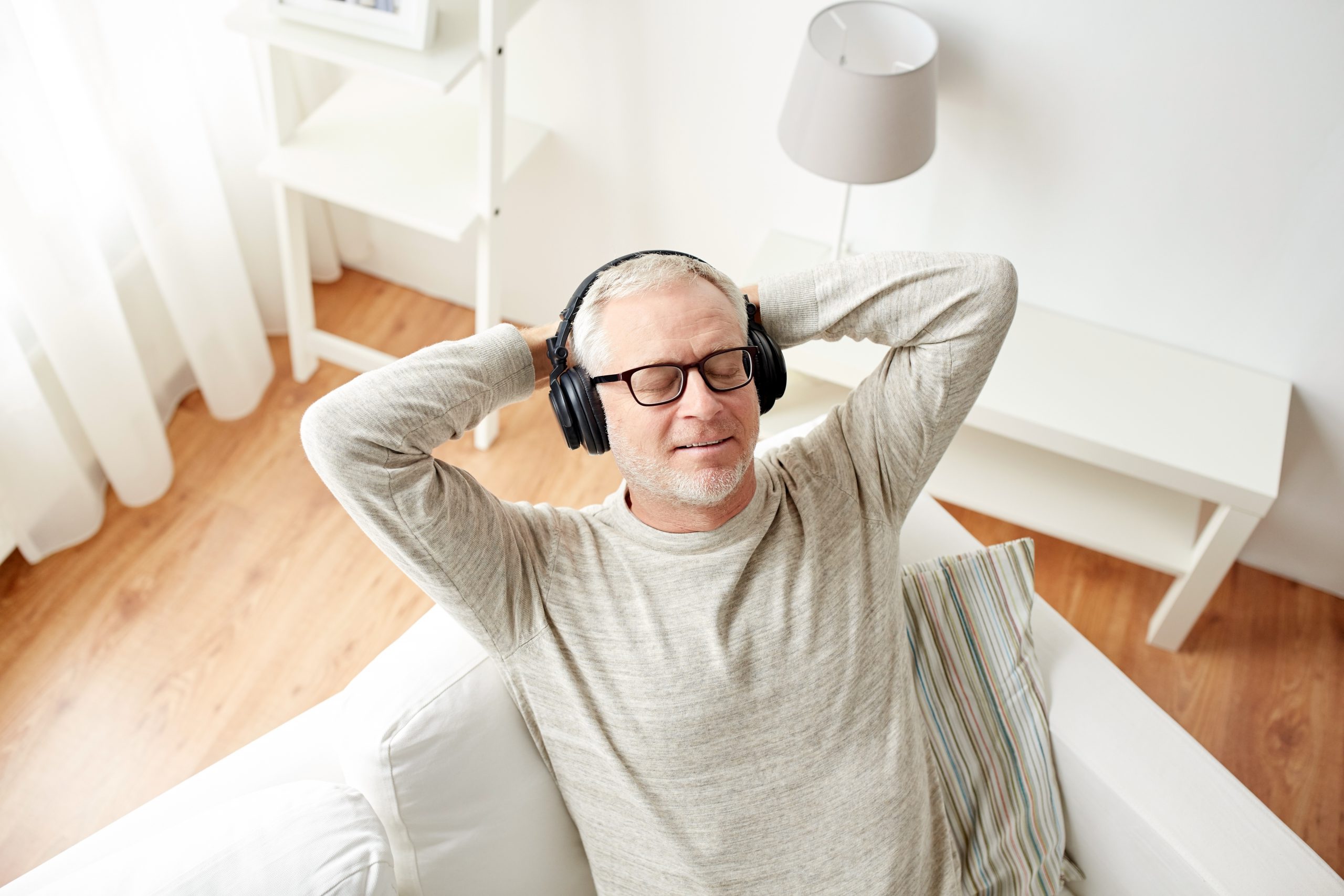 Escuhar música